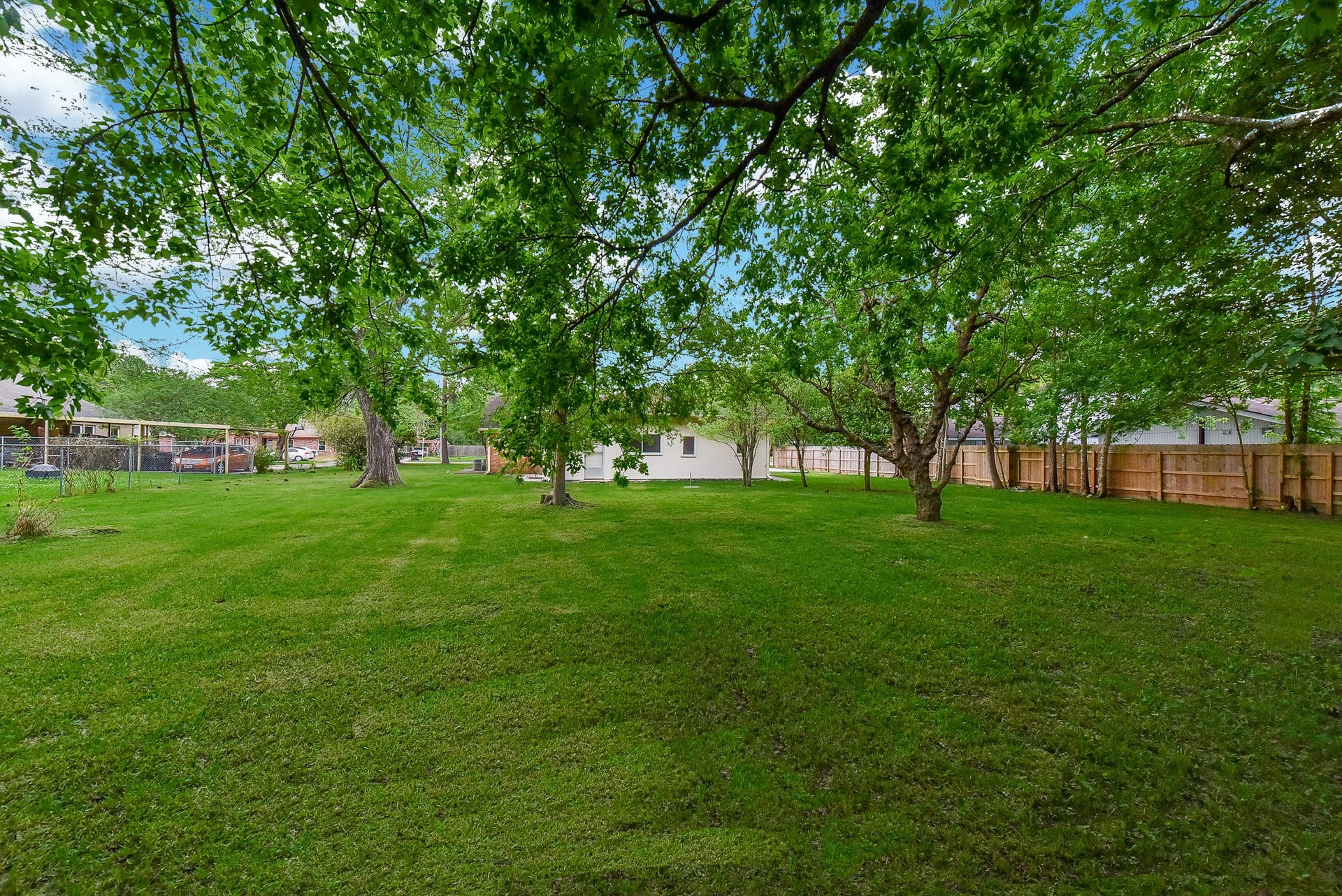 18610 Anne Drive, Webster, TX 77058 18610 Anne Drive, Webster, TX 77058