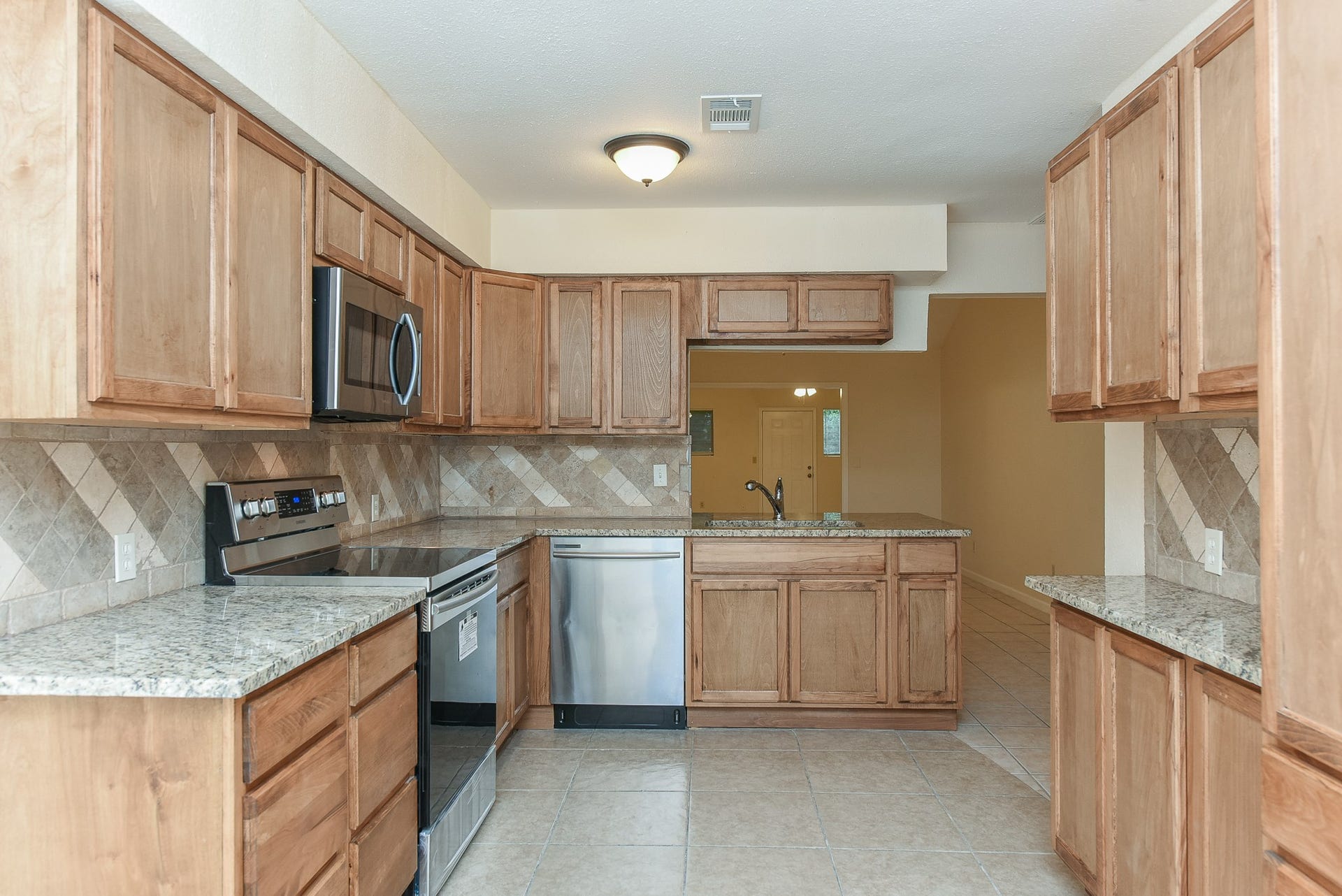 18610 Anne Drive, Webster, TX 77058 18610 Anne Drive, Webster, TX 77058