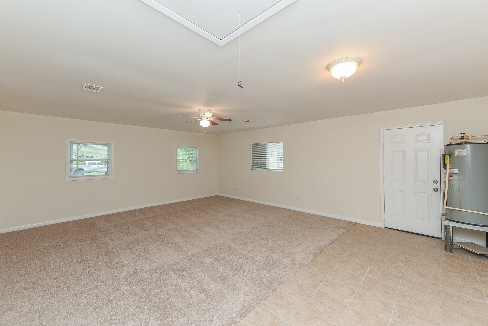 18610 Anne Drive, Webster, TX 77058 18610 Anne Drive, Webster, TX 77058
