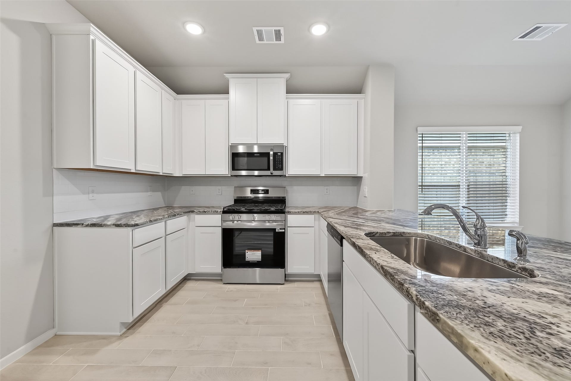 1108 Silver Maple Street, Magnolia, TX 77355