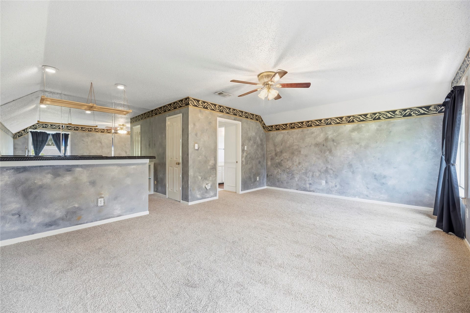 3906 Green Fields Drive, Sugar Land, TX 77479 Expansive game room space with a wet bar!