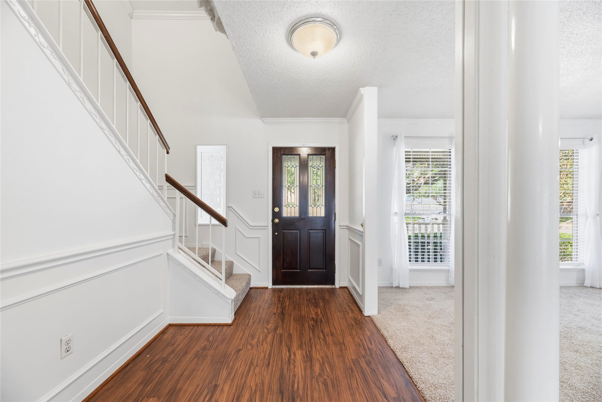 3906 Green Fields Drive, Sugar Land, TX 77479 Welcome home! Fresh paint, brand new carpet, light and bright spaces!