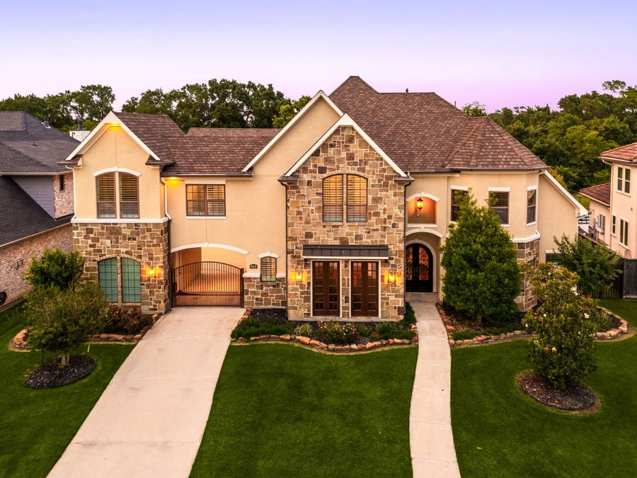 Property photo for 915 Windsor Woods Lane, Katy, TX