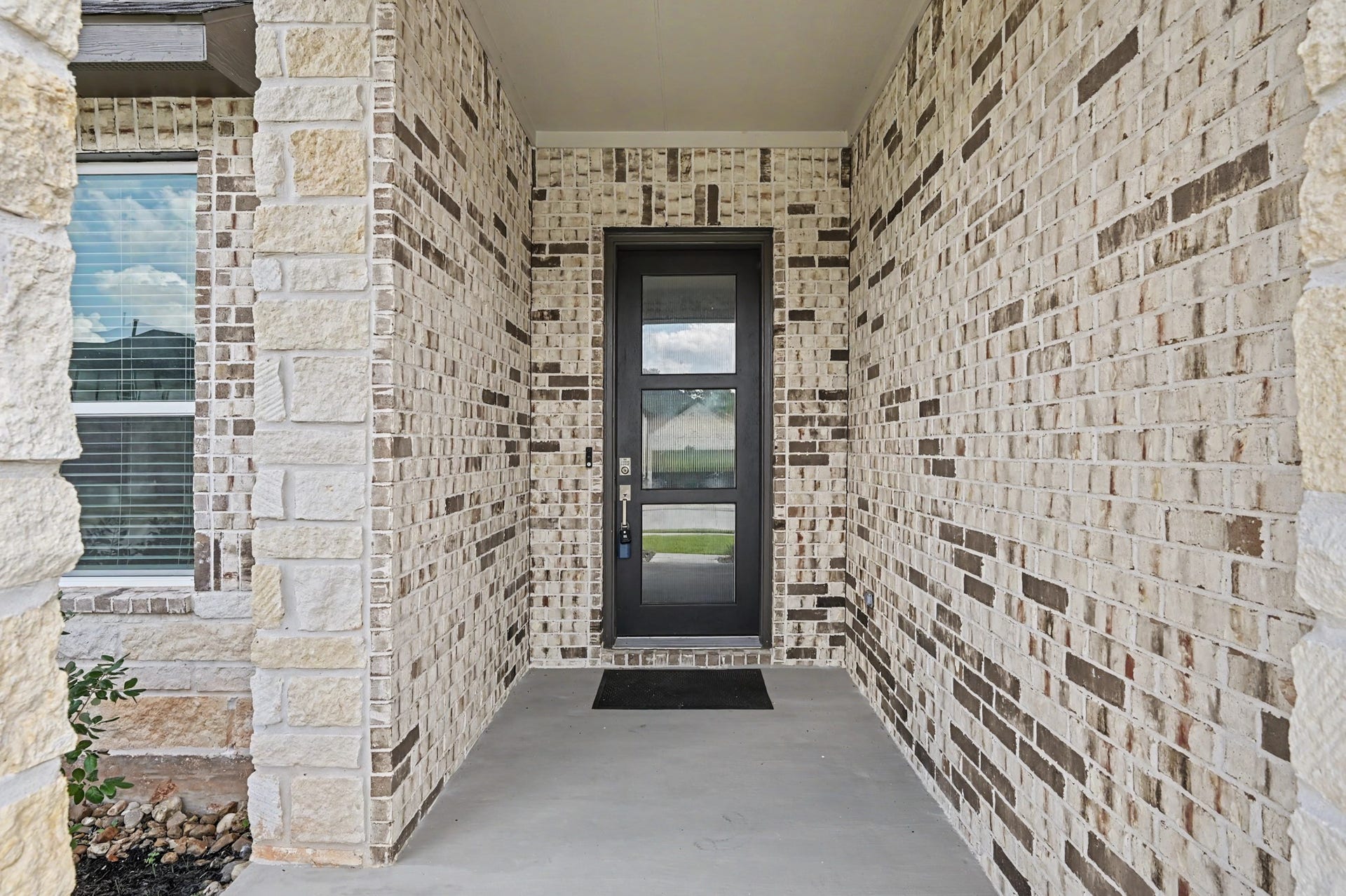326 Springfield Terrace Drive, Conroe, TX 77304 326 Springfield Terrace Drive, Conroe, TX 77304