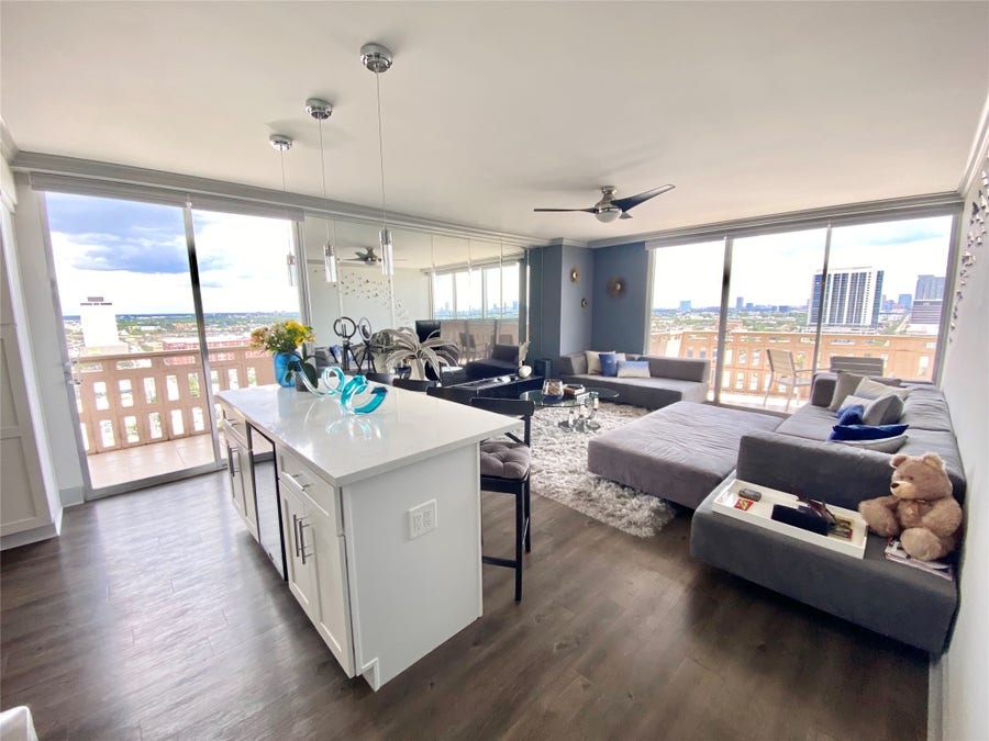 Property photo for 2016 Main Street, #1702, Houston, TX