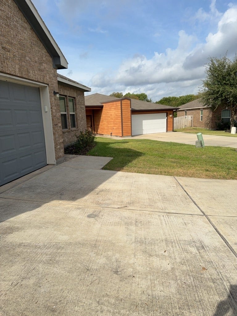 10905 S Lake Mist Lane, Willis, TX 77318
