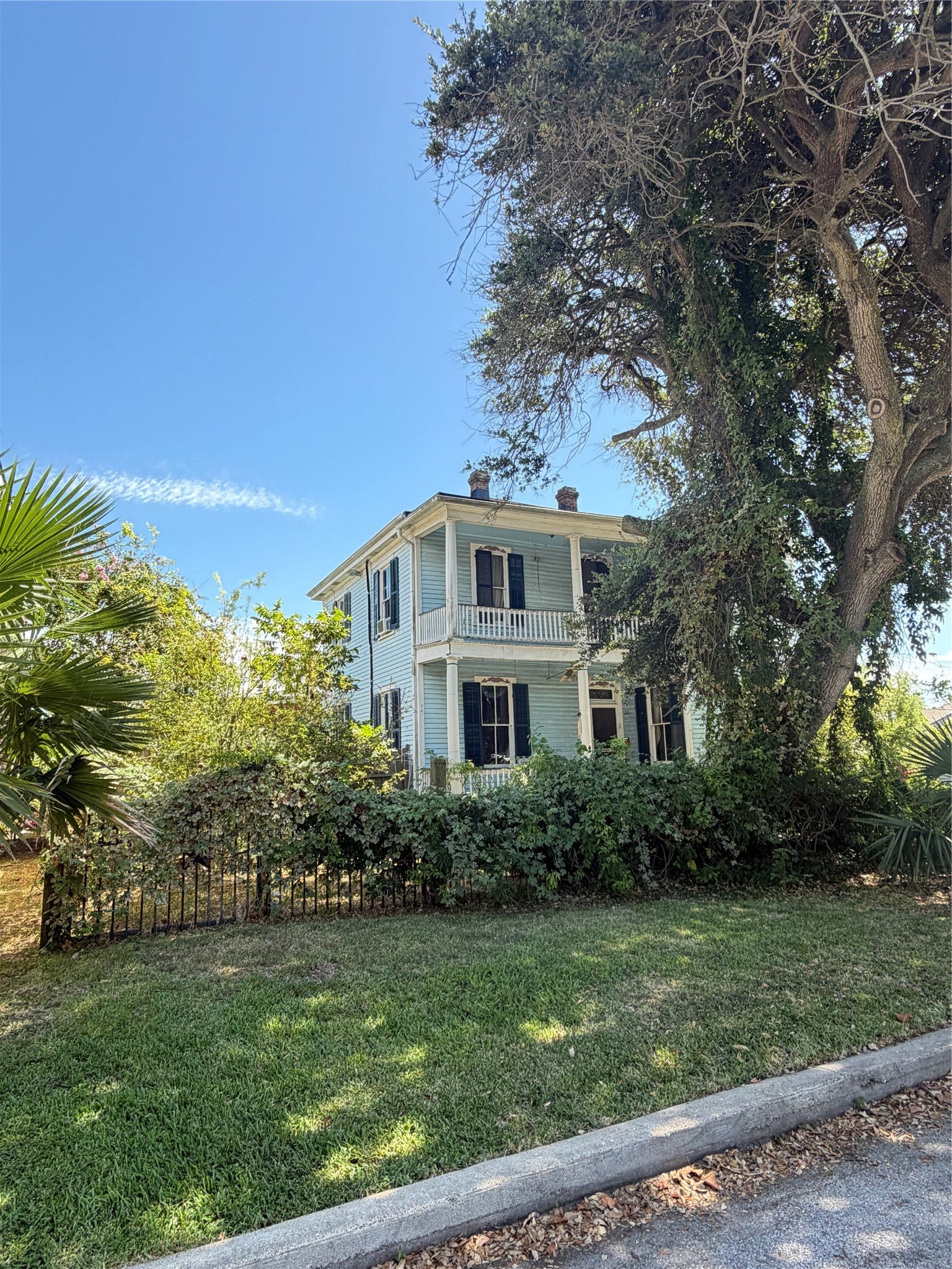2725 Avenue P 1/2, Galveston, TX 77550 2725 Avenue P 1/2, Galveston, TX 77550