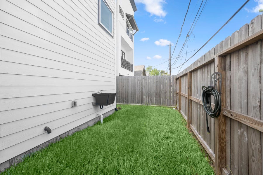 Property photo for 3022 Holman Street, Houston, TX