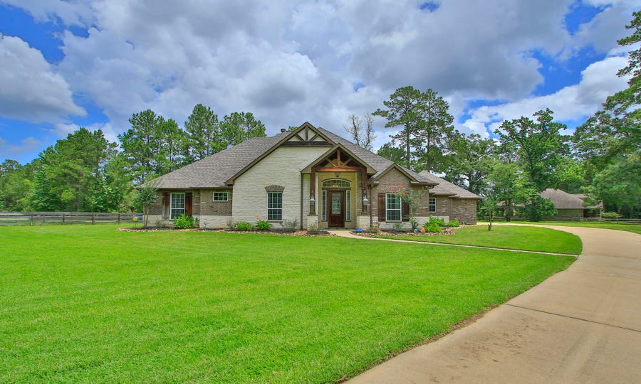 Property photo for 28054 Chuckwagon Trail, Magnolia, TX