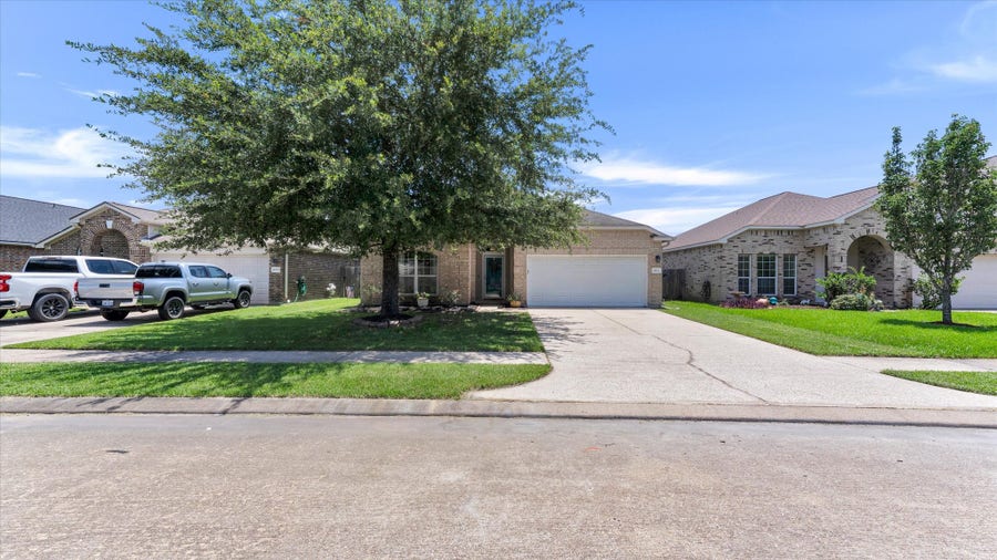 Property photo for 8614 W Highlands Crossing, Highlands, TX