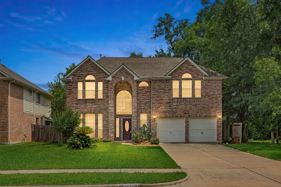 Property photo for 16334 Mellow Oaks Lane, Sugar Land, TX