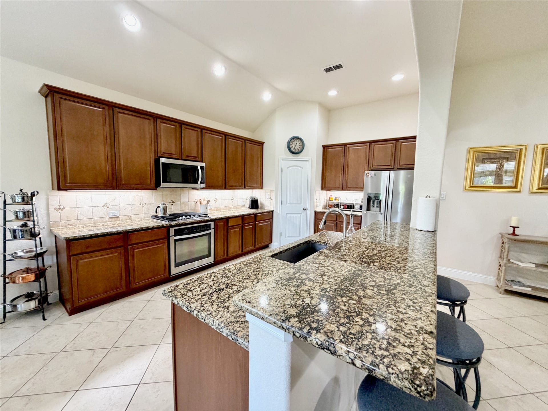 2285 Quiet Bluff Lane, League City, TX 77573 2285 Quiet Bluff Lane, League City, TX 77573