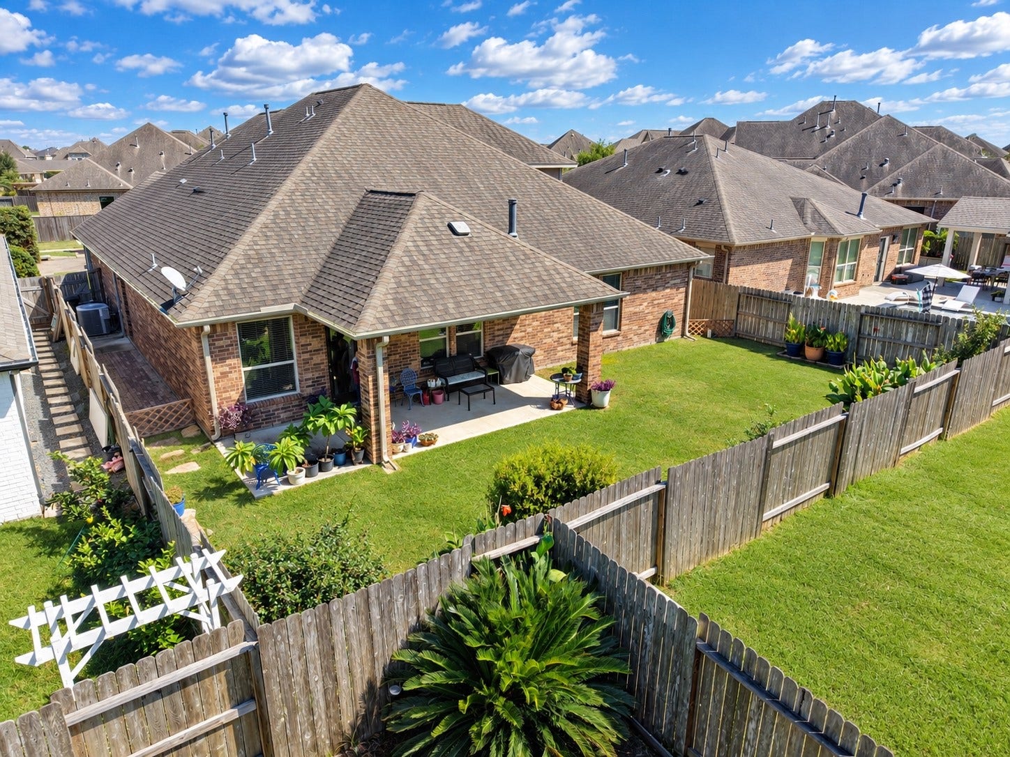 2285 Quiet Bluff Lane, League City, TX 77573 2285 Quiet Bluff Lane, League City, TX 77573
