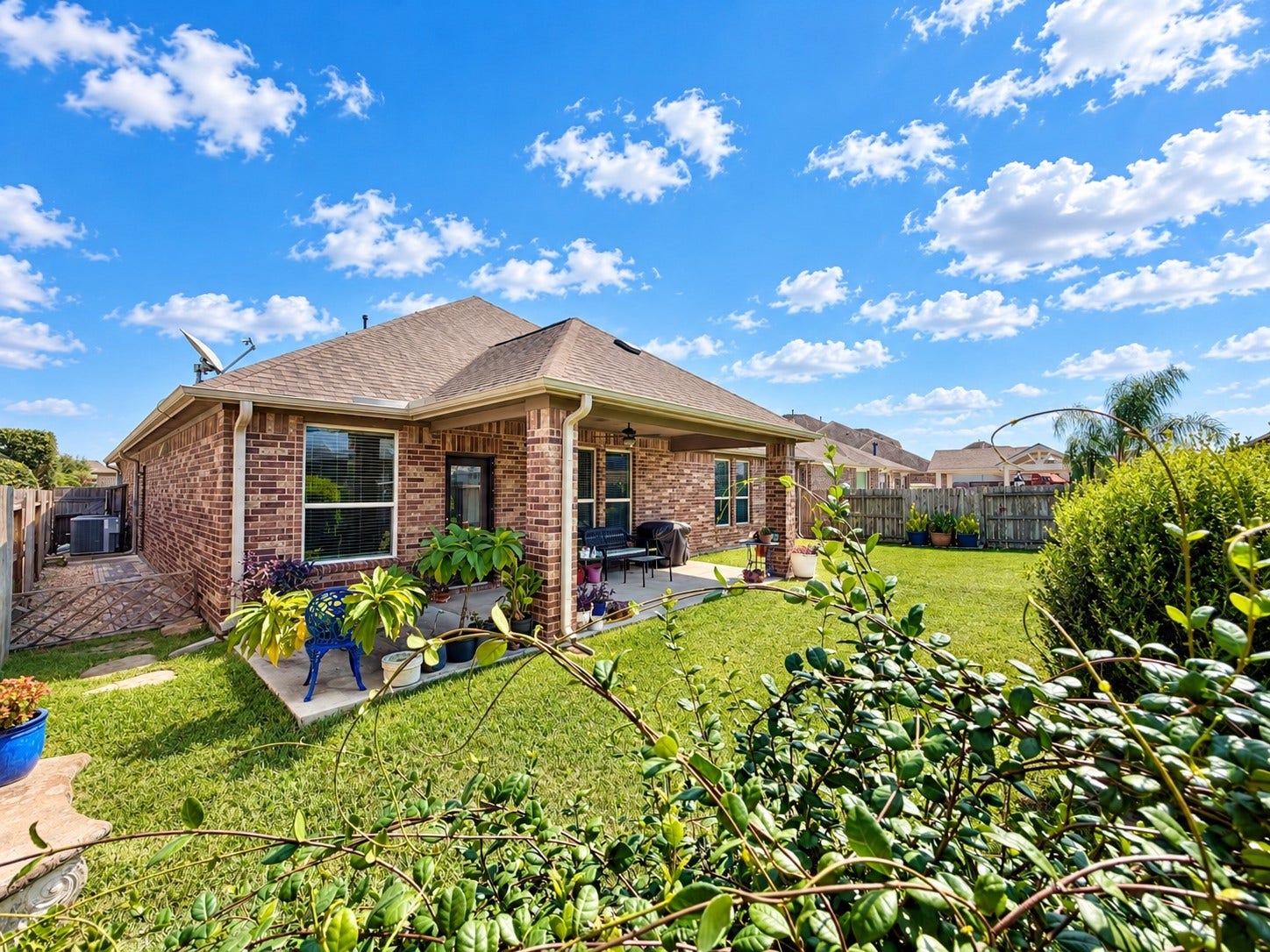 2285 Quiet Bluff Lane, League City, TX 77573 2285 Quiet Bluff Lane, League City, TX 77573