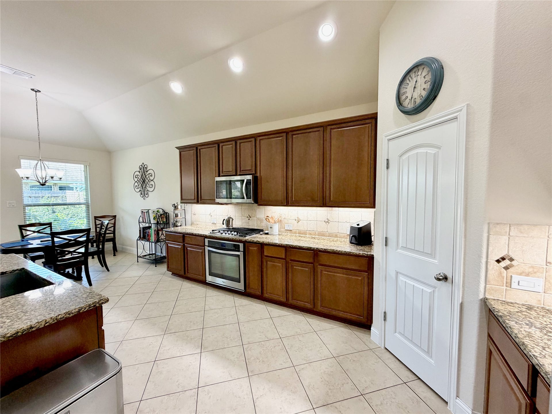 2285 Quiet Bluff Lane, League City, TX 77573 2285 Quiet Bluff Lane, League City, TX 77573