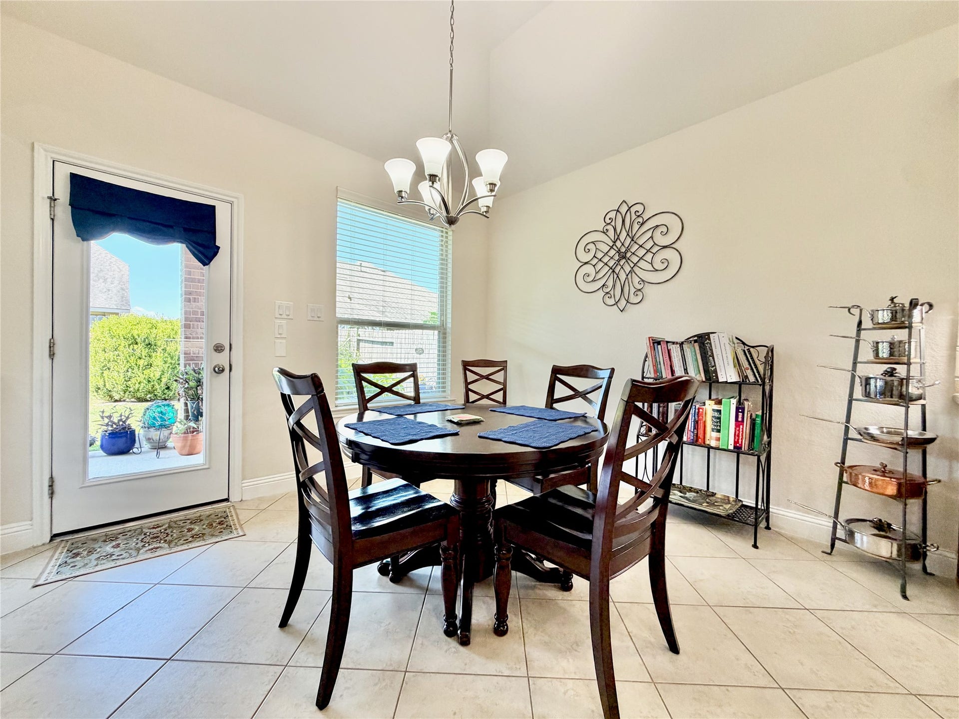 2285 Quiet Bluff Lane, League City, TX 77573 2285 Quiet Bluff Lane, League City, TX 77573