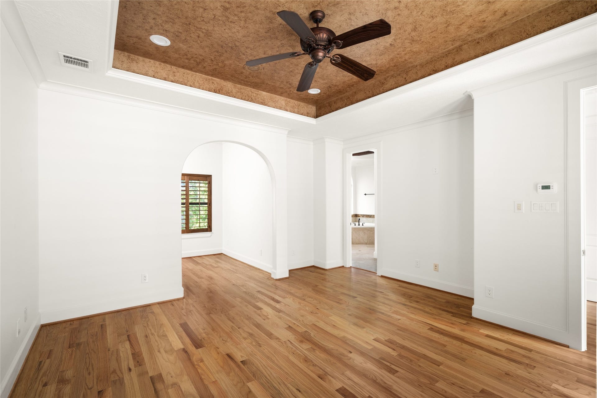 5218 Feagan Street, #D, Houston, TX 77007 Third floor - View from primary bedroom toward office area.