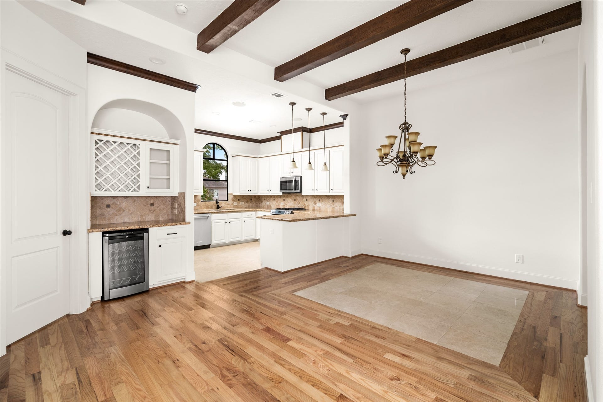 5218 Feagan Street, #D, Houston, TX 77007 Open-concept living and dining area.