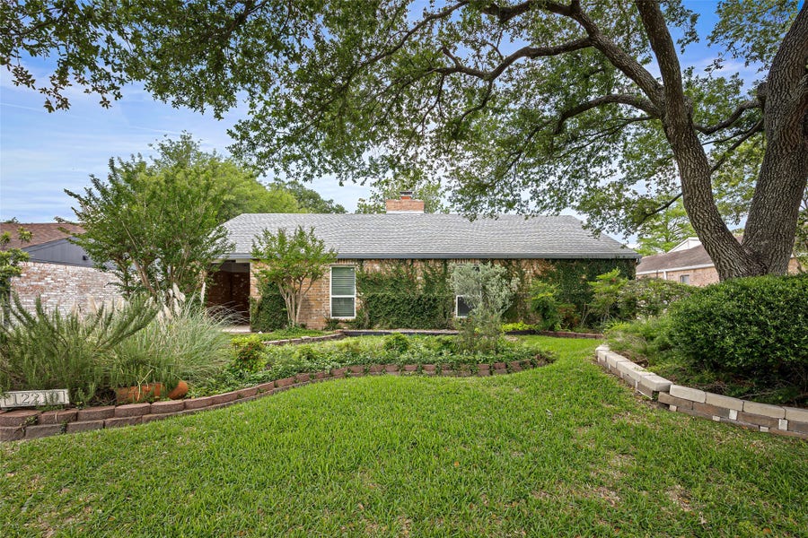 Property photo for 12210 Waldemar Drive, Houston, TX