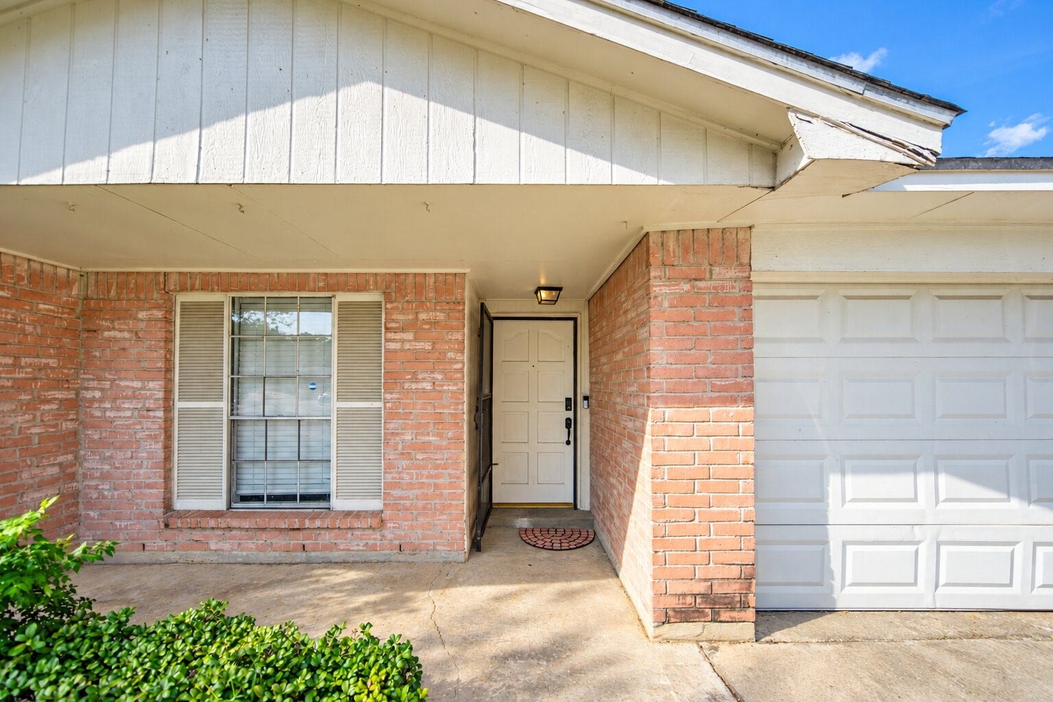 10550 Towneview Drive, Sugar Land, TX 77498 10550 Towneview Drive, Sugar Land, TX 77498