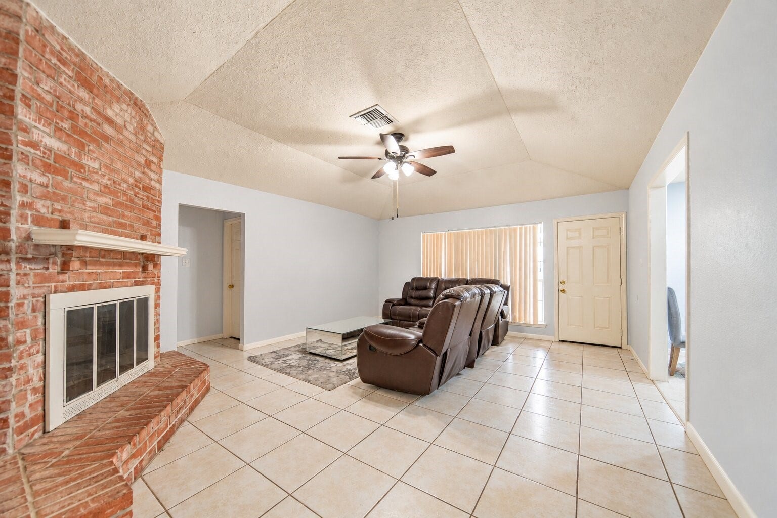 10550 Towneview Drive, Sugar Land, TX 77498 10550 Towneview Drive, Sugar Land, TX 77498