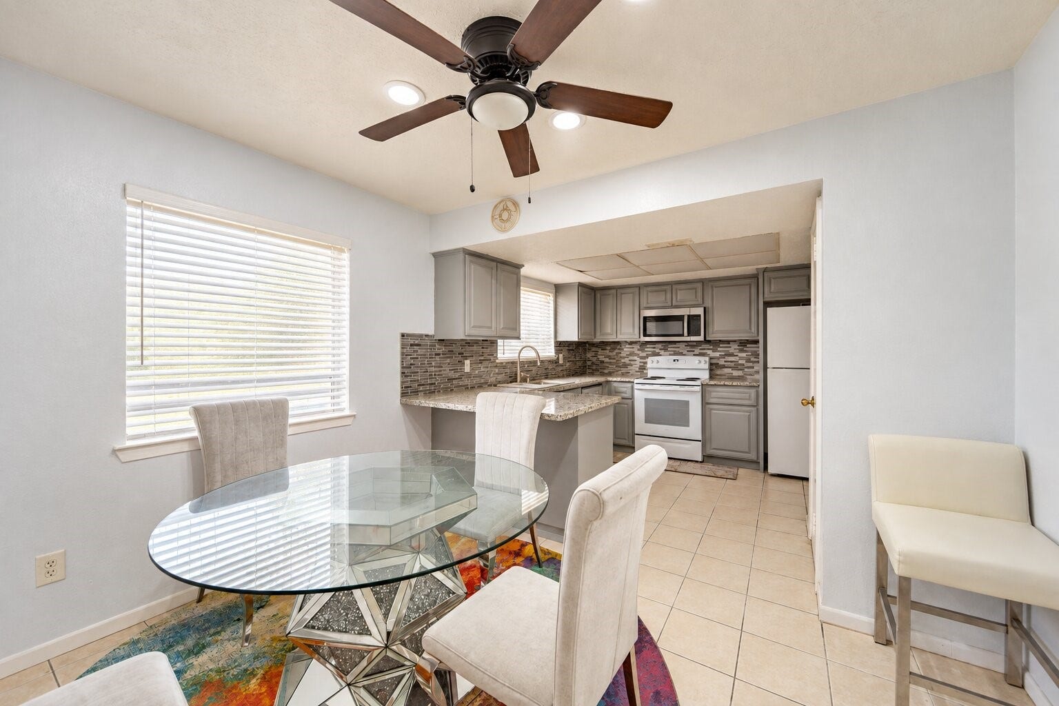 10550 Towneview Drive, Sugar Land, TX 77498 10550 Towneview Drive, Sugar Land, TX 77498