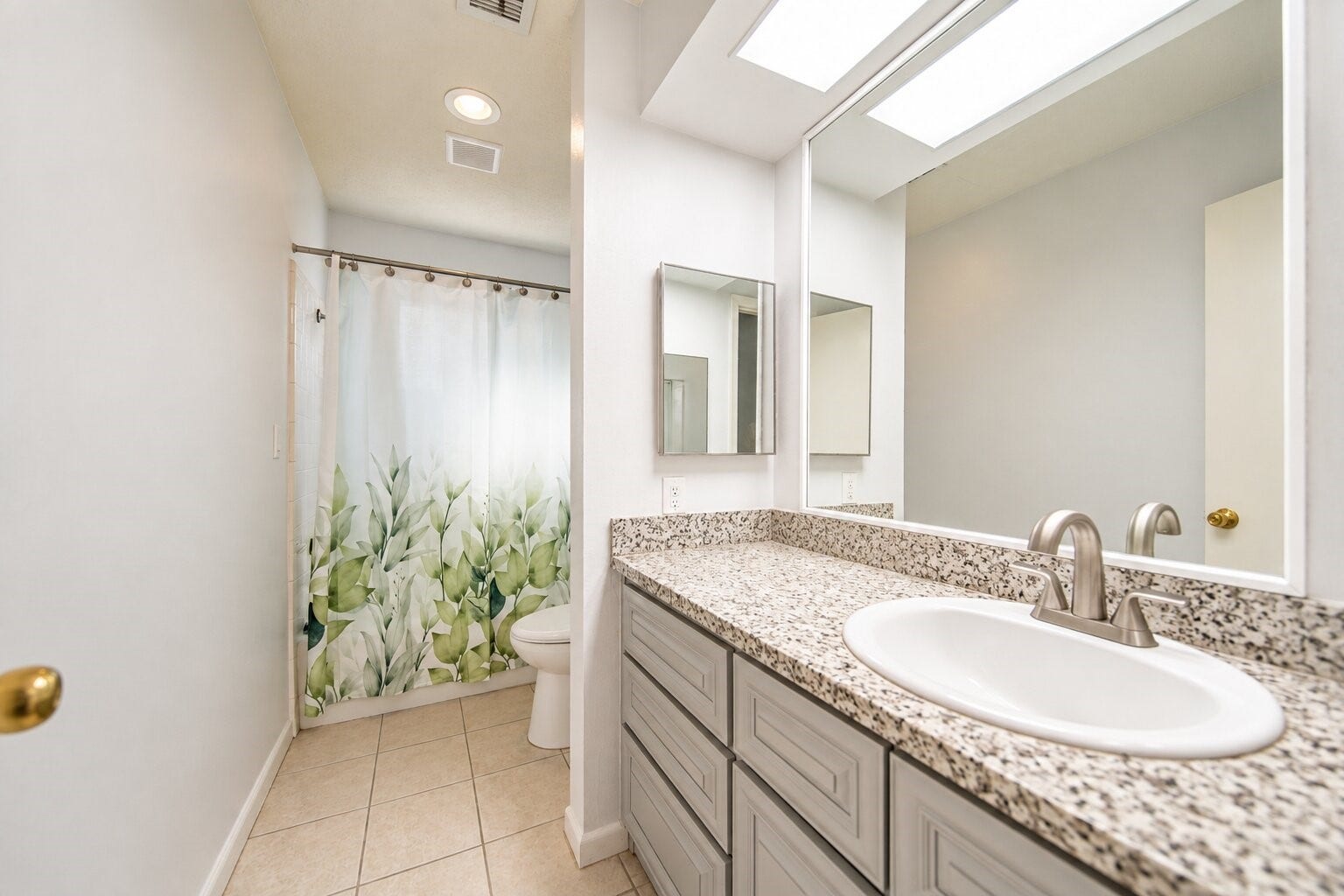 10550 Towneview Drive, Sugar Land, TX 77498 10550 Towneview Drive, Sugar Land, TX 77498