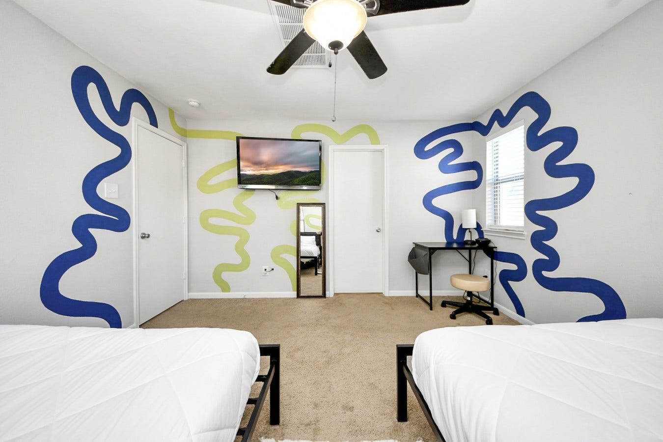 19431 Garden Gate Court, Houston, TX 77073 Primary bedroom upstairs