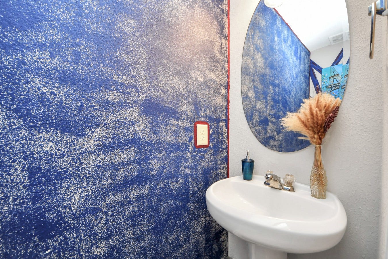 19431 Garden Gate Court, Houston, TX 77073 Half bath downstairs