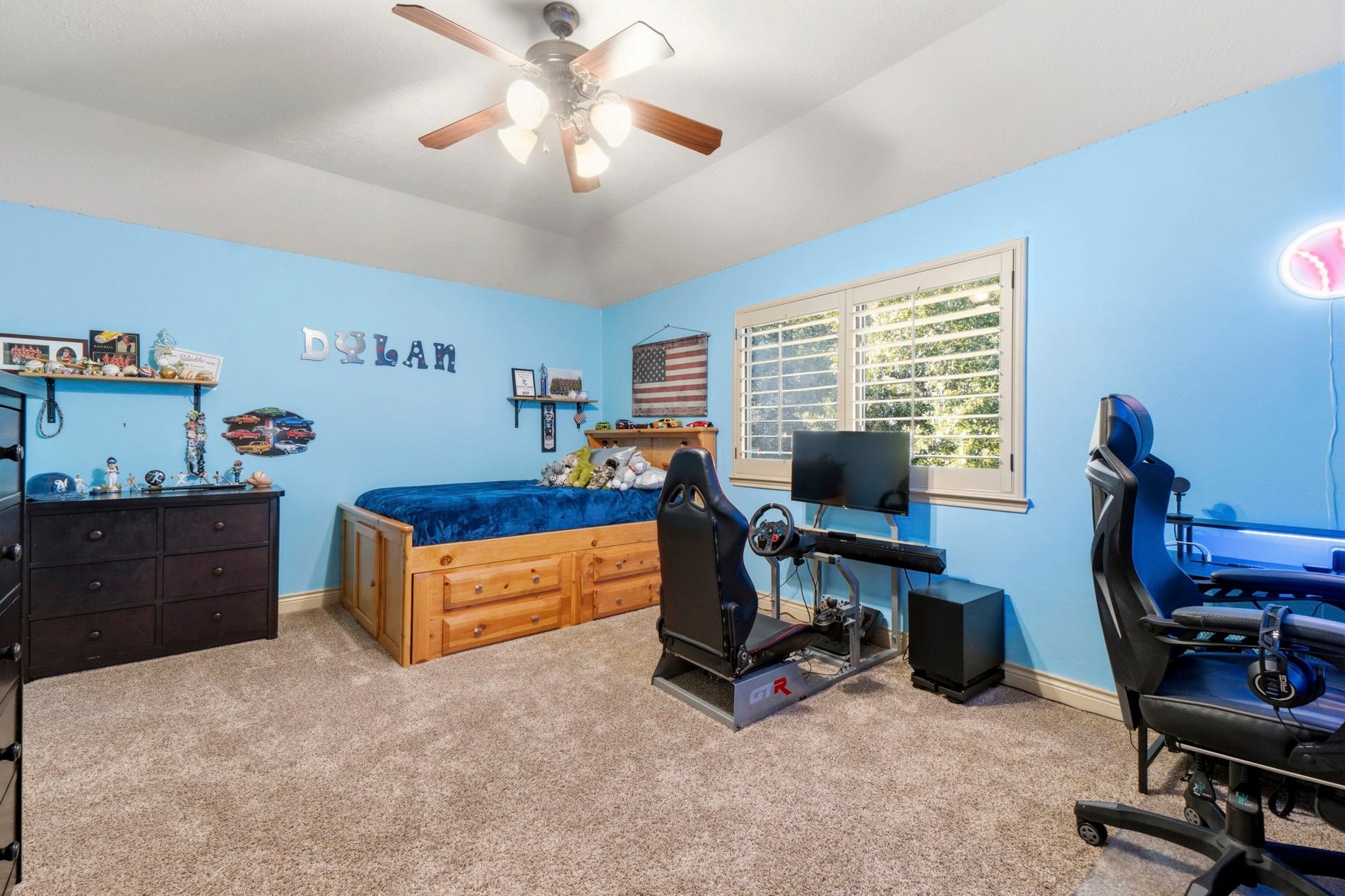 11612 Princess Ann Court, Montgomery, TX 77316 Bedroom 5 has a walk-in closet.