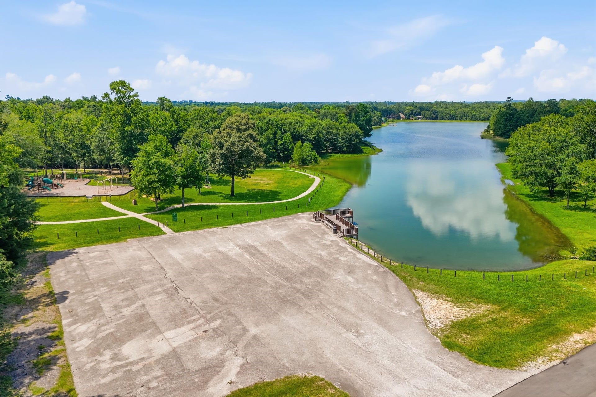 11612 Princess Ann Court, Montgomery, TX 77316 Neighborhood has playgrounds, trails, and lakes.