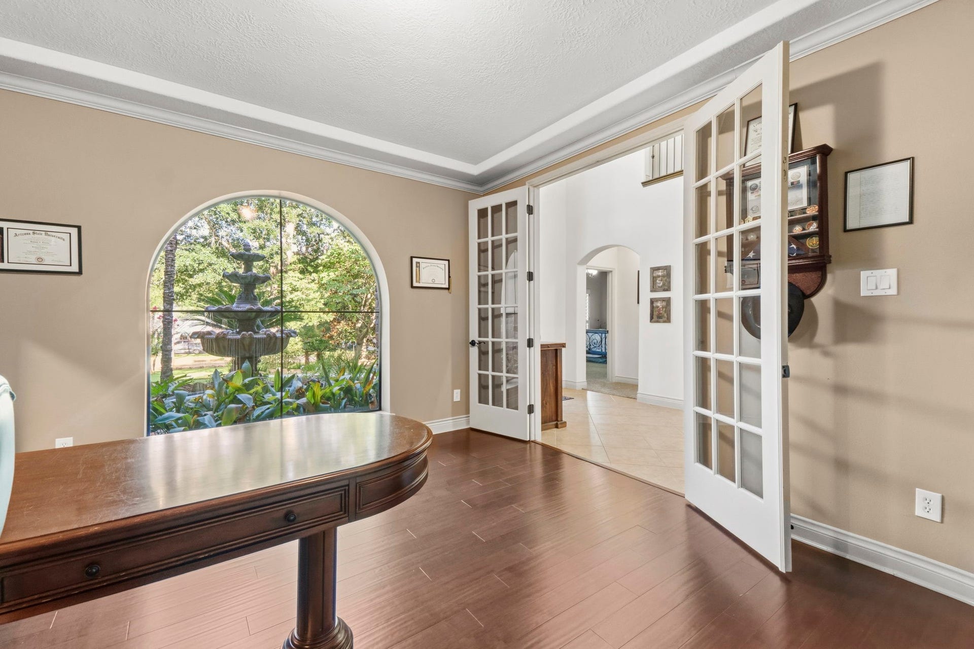 11612 Princess Ann Court, Montgomery, TX 77316 Private study with French doors and courtyard views.