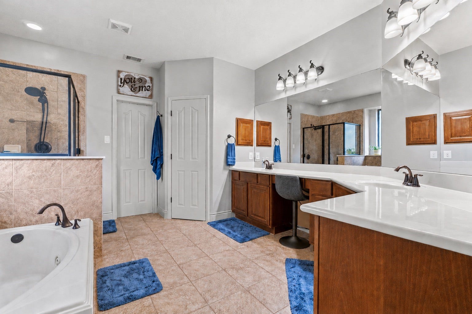 11612 Princess Ann Court, Montgomery, TX 77316 Primary bathroom with additional linen closet.