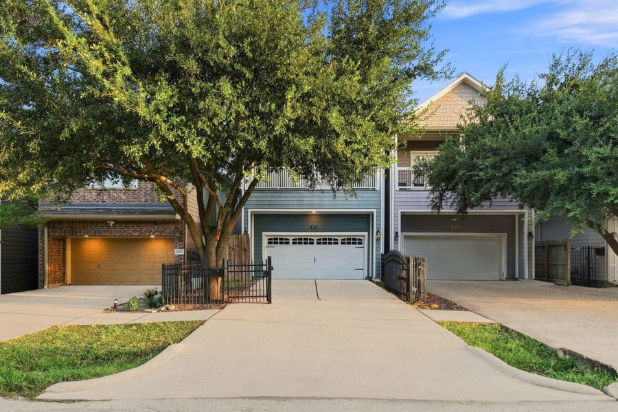 Property photo for 828 W 26th Street, Houston, TX
