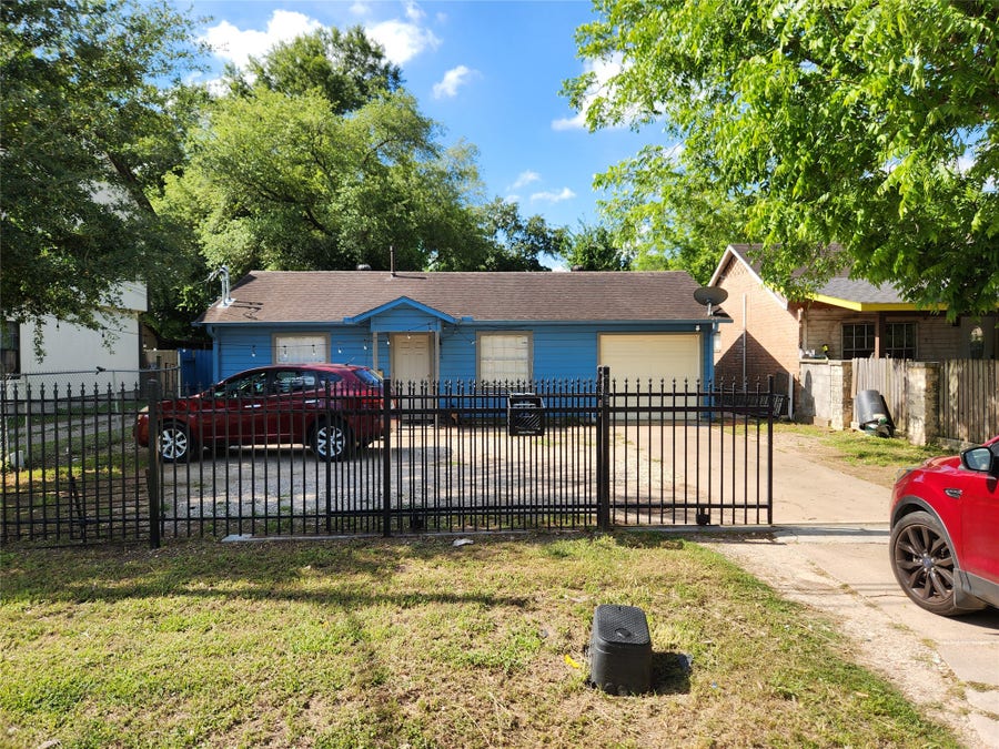 Property photo for 1716 Roxella Street, Houston, TX