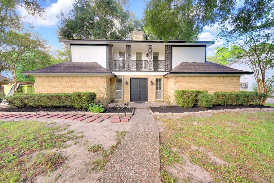 Property photo for 10806 Creektree Drive, Houston, TX