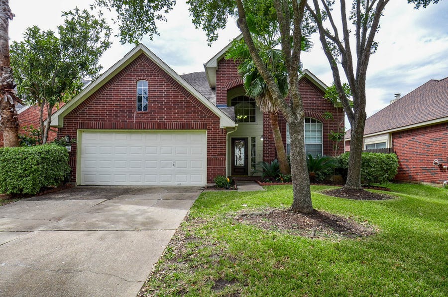 Property photo for 5439 Santa Chase Lane, Sugar Land, TX