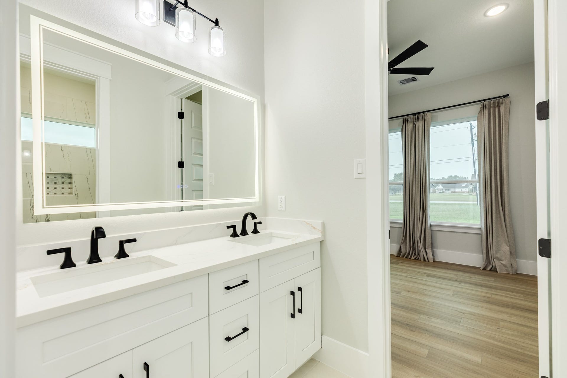 1208 Quarter Horse Trail, Angleton, TX 77515 1208 Quarter Horse Trail, Angleton, TX 77515