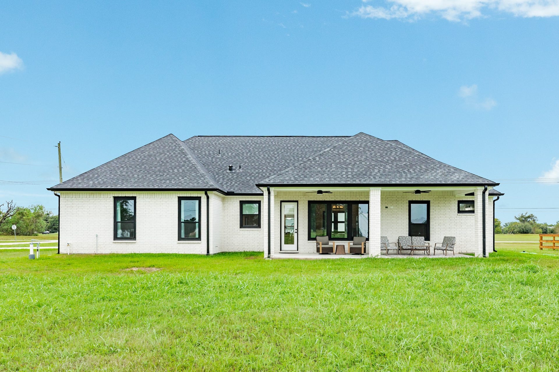 1208 Quarter Horse Trail, Angleton, TX 77515 1208 Quarter Horse Trail, Angleton, TX 77515