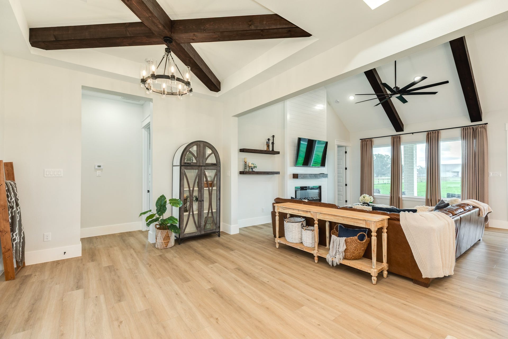 1208 Quarter Horse Trail, Angleton, TX 77515 1208 Quarter Horse Trail, Angleton, TX 77515