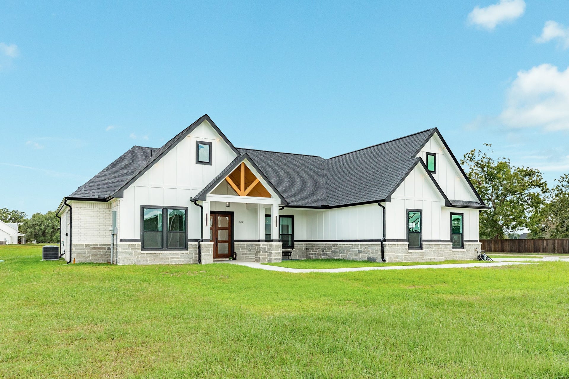 1208 Quarter Horse Trail, Angleton, TX 77515 1208 Quarter Horse Trail, Angleton, TX 77515