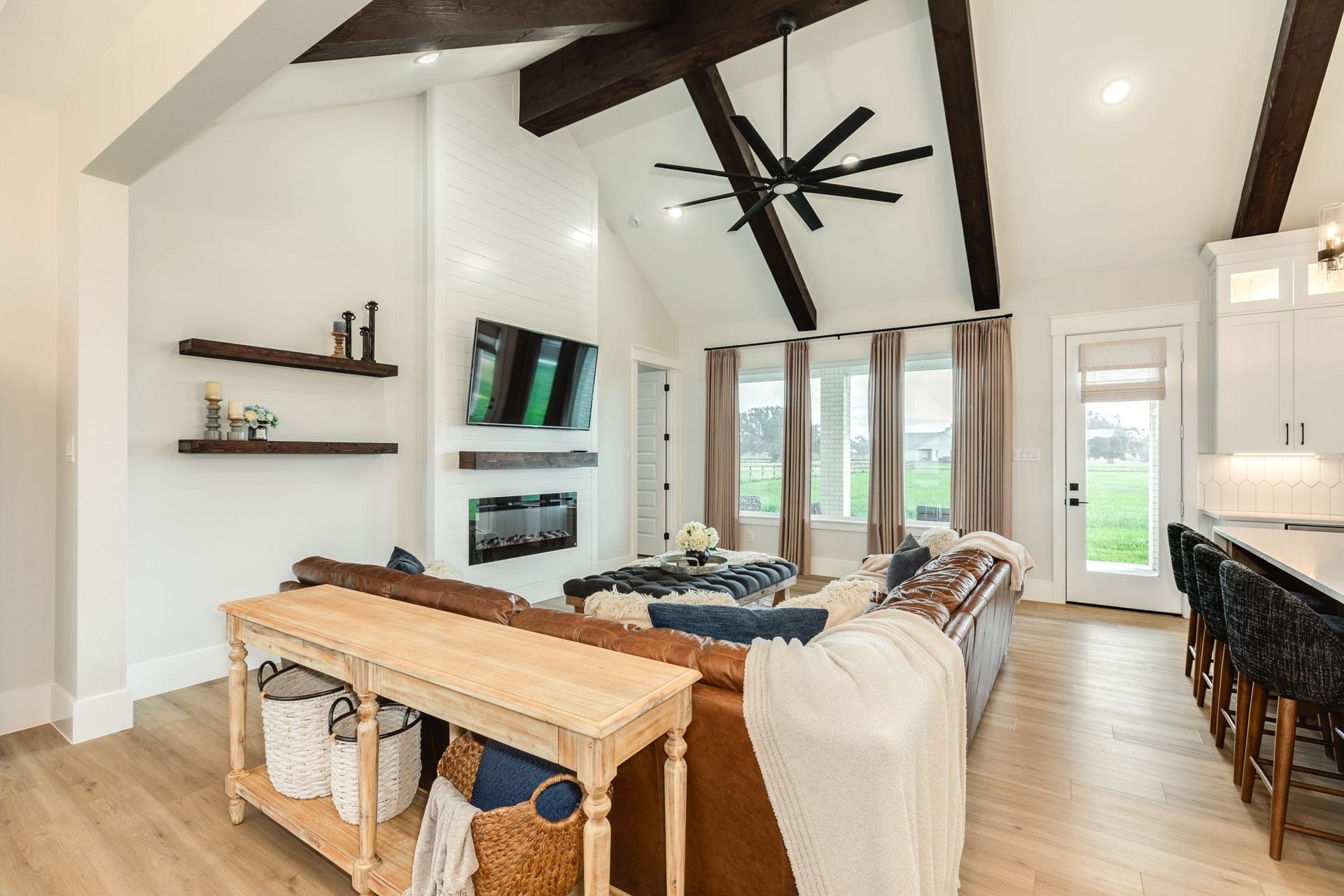1208 Quarter Horse Trail, Angleton, TX 77515 1208 Quarter Horse Trail, Angleton, TX 77515