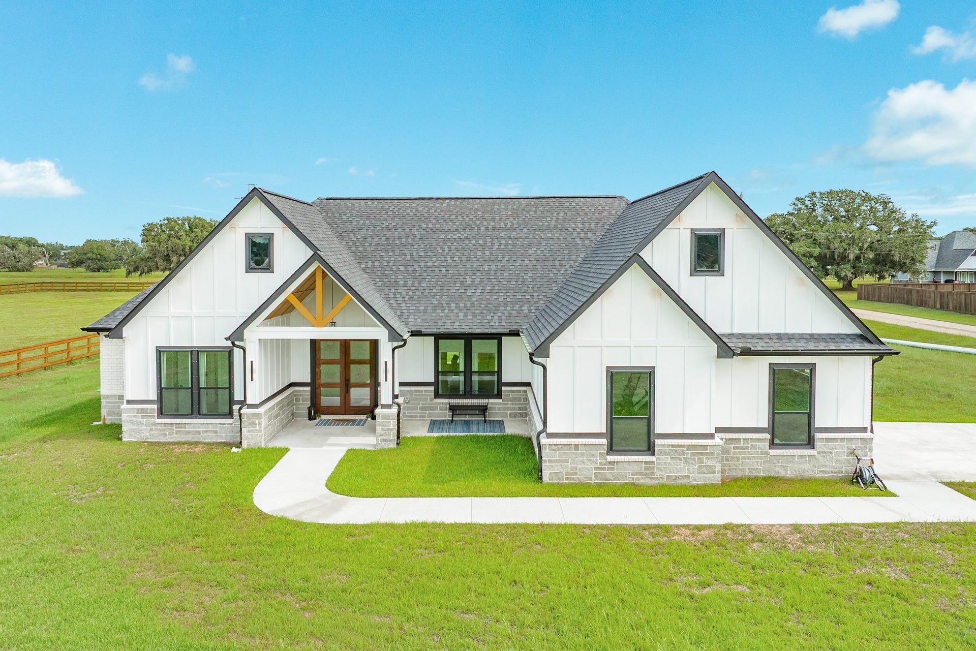 1208 Quarter Horse Trail, Angleton, TX 77515 1208 Quarter Horse Trail, Angleton, TX 77515