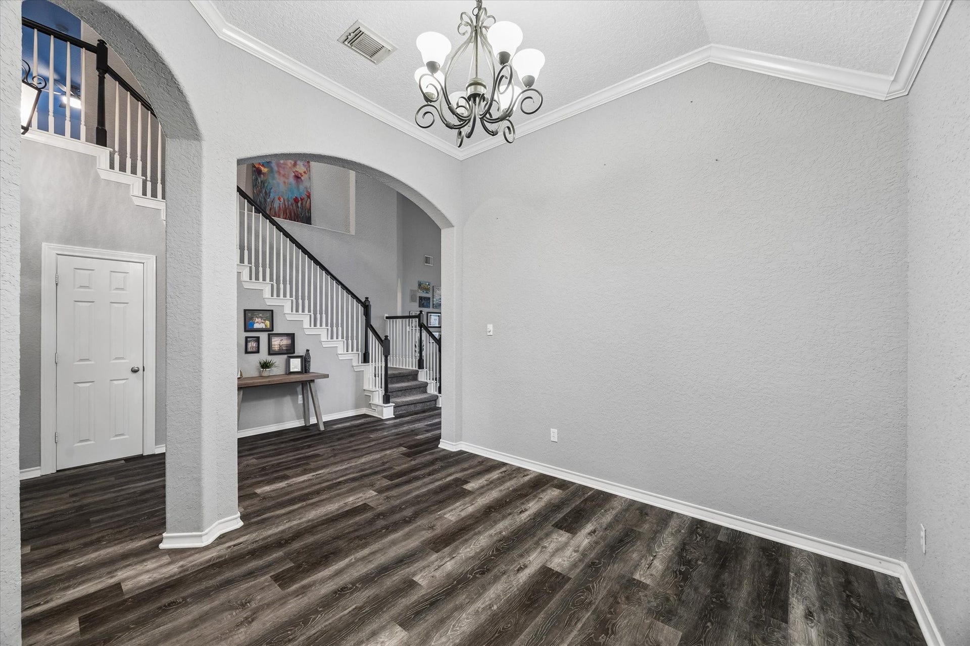 5115 Redleaf Forest Lane, Katy, TX 77494 The versatile dining room could also be used as a sitting room or an additional flex space that suits your lifestyle and needs.