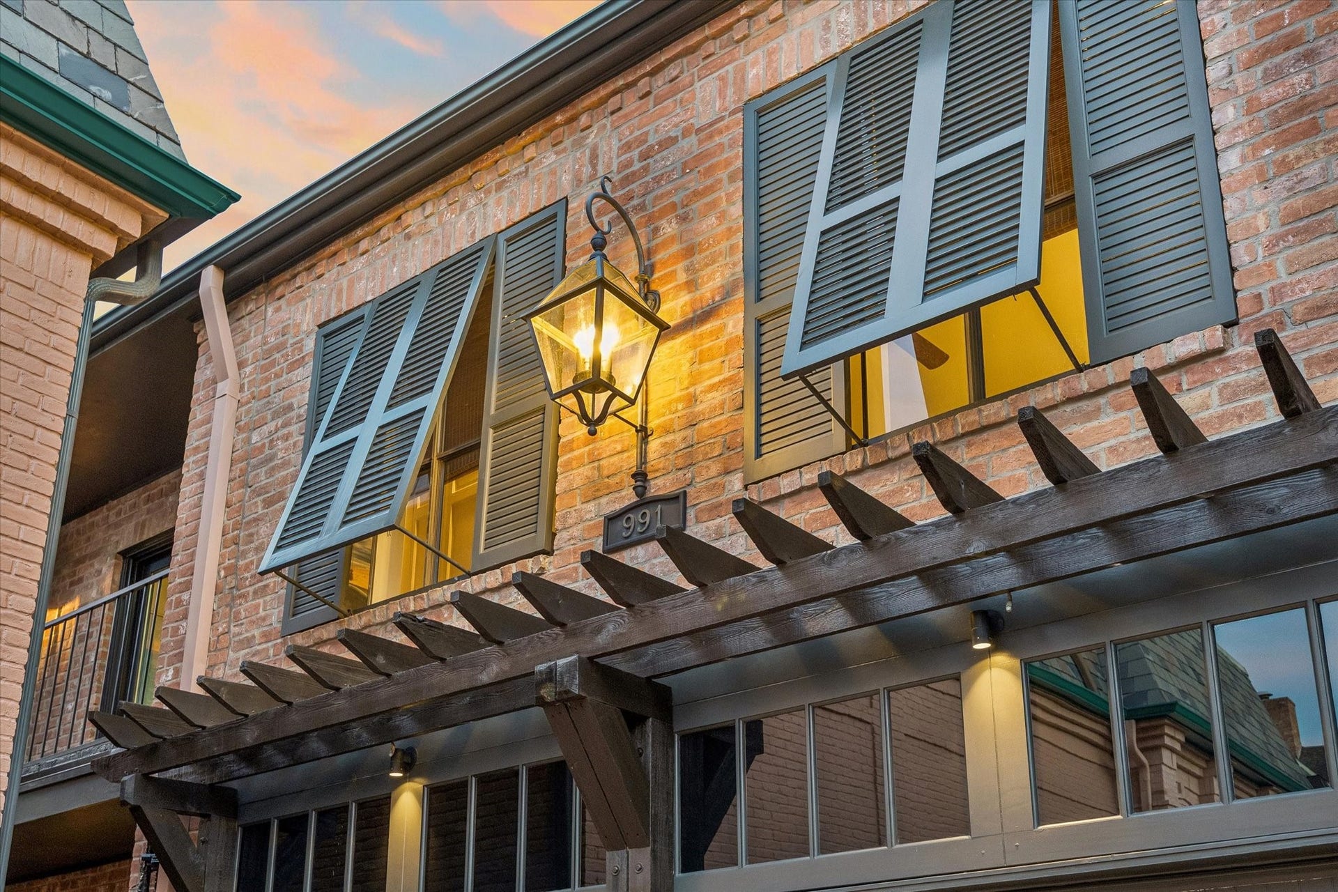 Tucked into a private corner of a well located, intimate community is a sexy + urbane freestanding patio home curated by a designer for her own enjoyment.