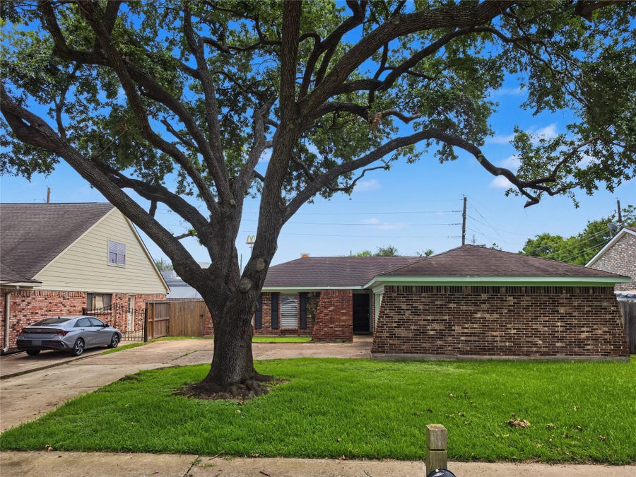 Property photo for 123 Asheboro Drive, Katy, TX