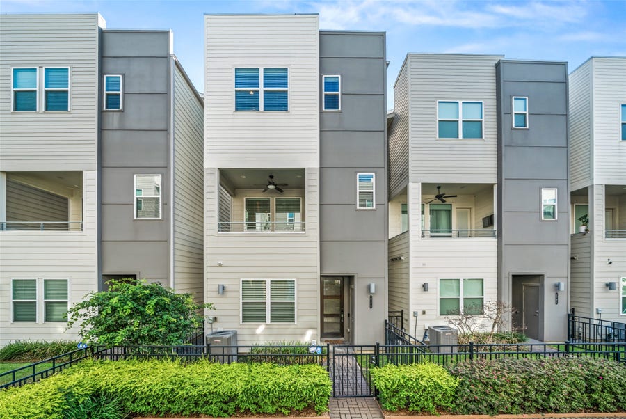 Property photo for 2779 Clinton Drive, Houston, TX