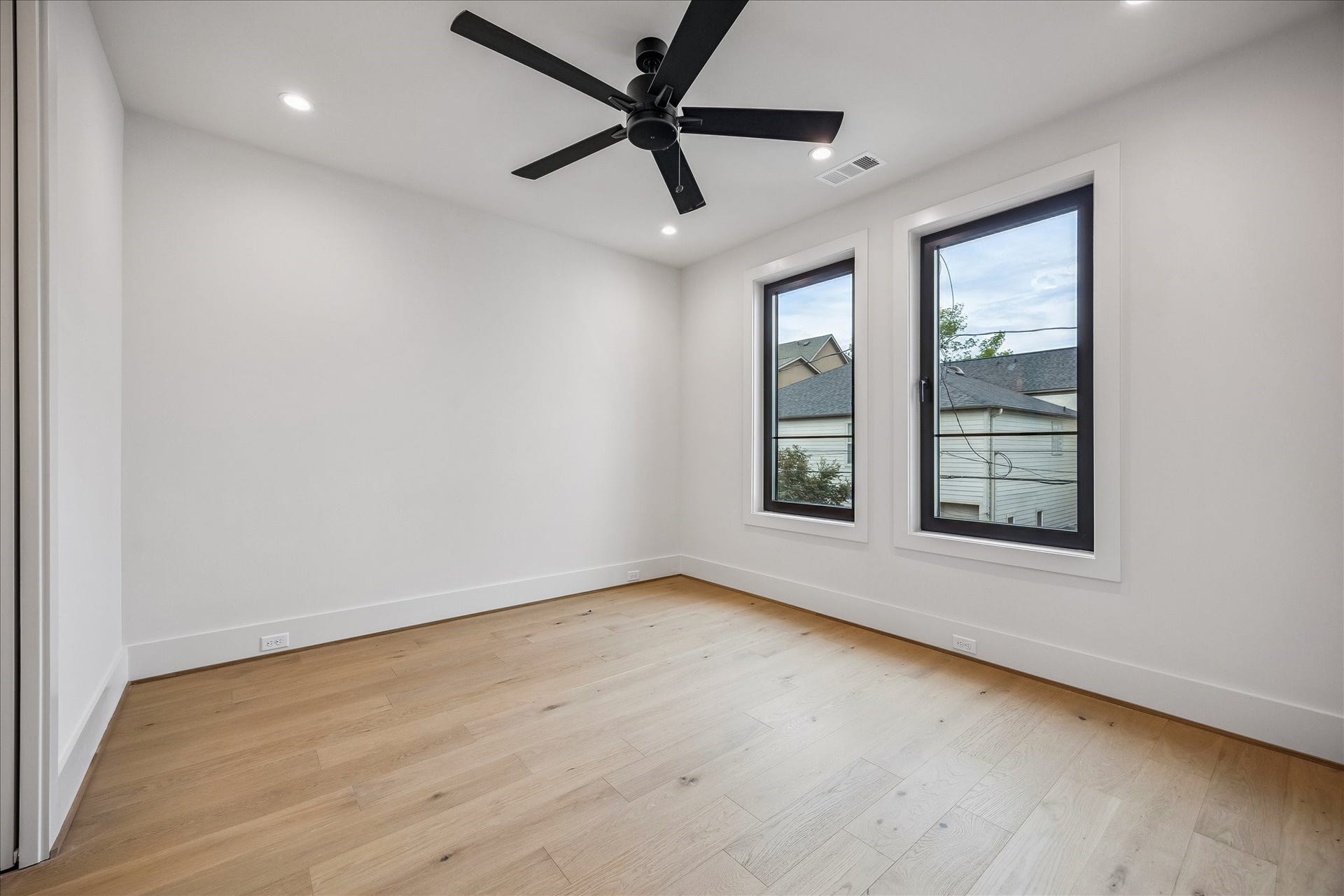 1606 Hazard Street, Houston, TX 77019 1606 Hazard Street, Houston, TX 77019