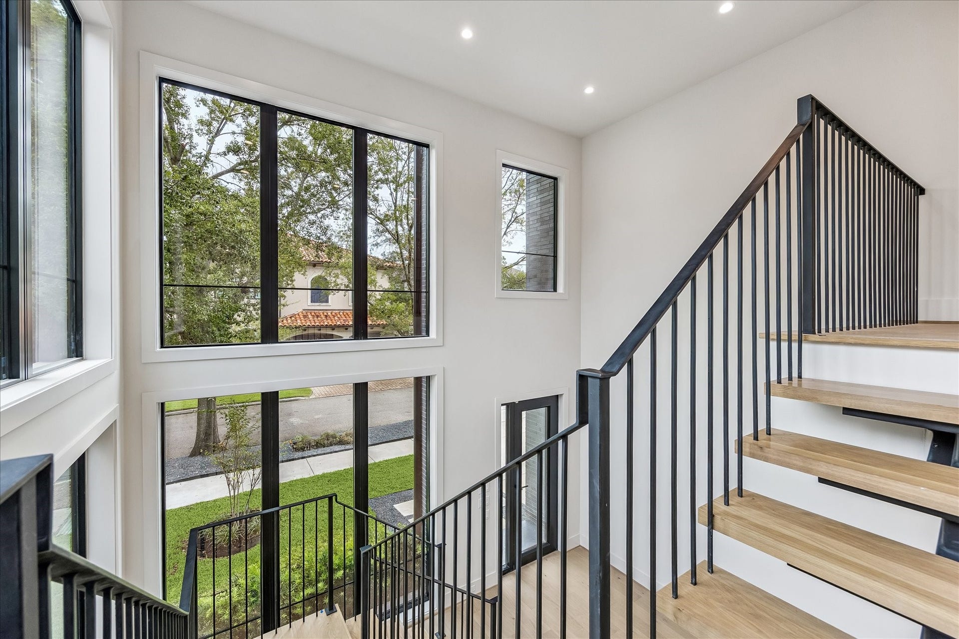 1606 Hazard Street, Houston, TX 77019 1606 Hazard Street, Houston, TX 77019