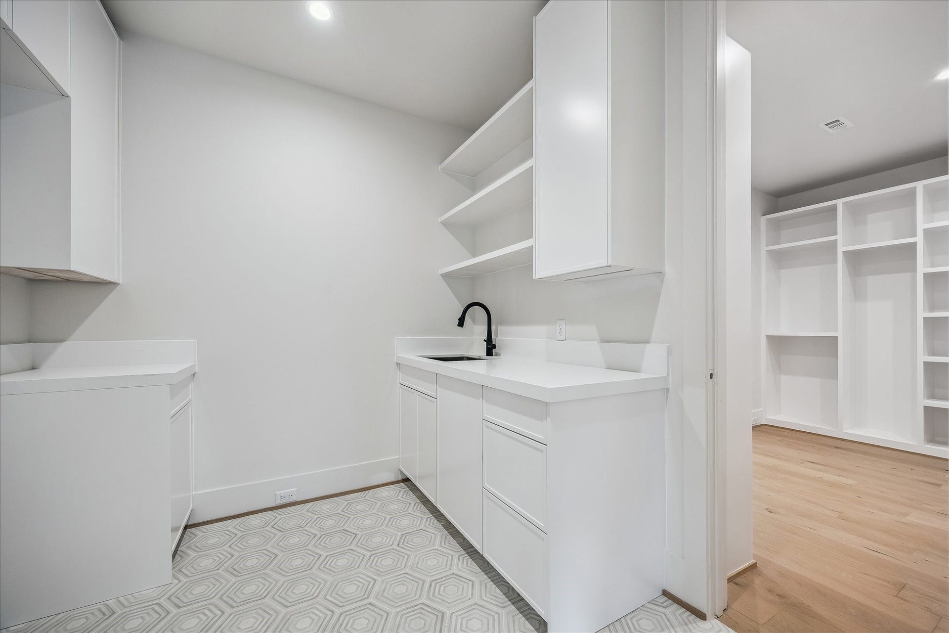 1606 Hazard Street, Houston, TX 77019 1606 Hazard Street, Houston, TX 77019